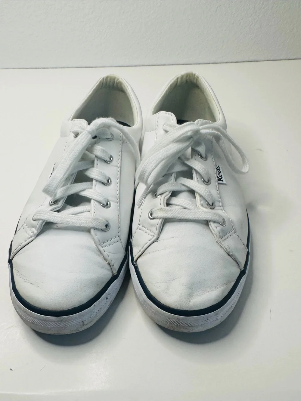 Keds White Leather Chucks Style Sneakers Size 6